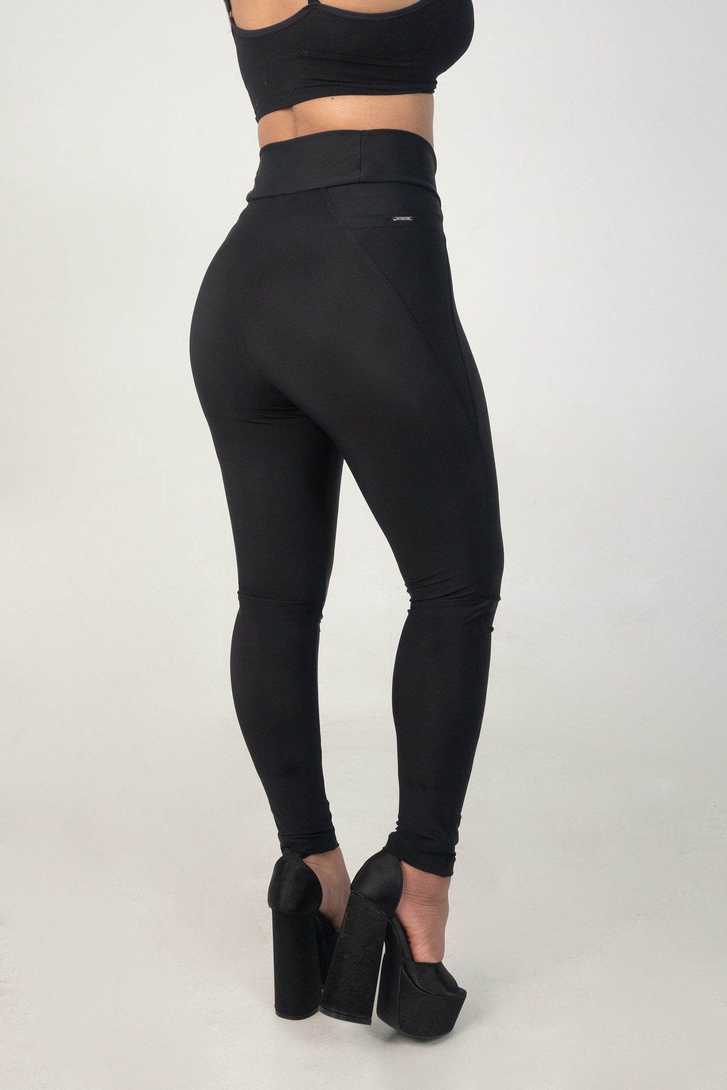 Studio Leggings